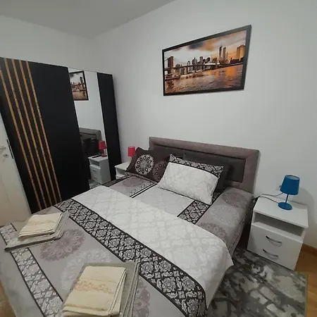 Luka Apartment *